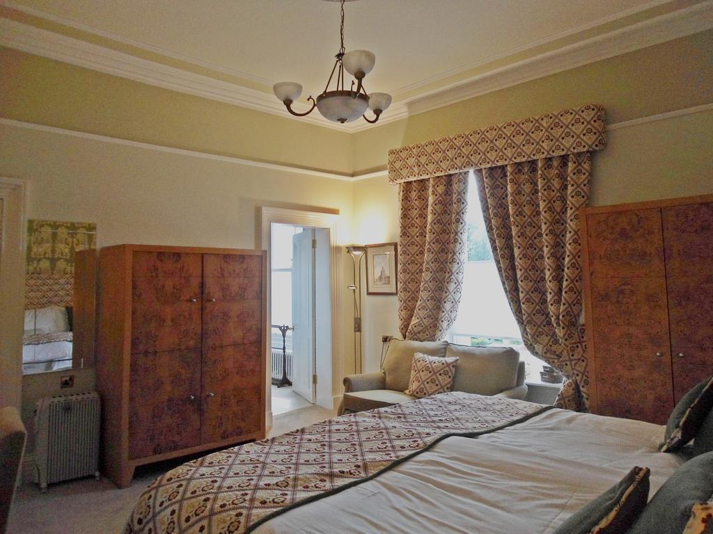 Garvally House Guest House Алоа Стая снимка